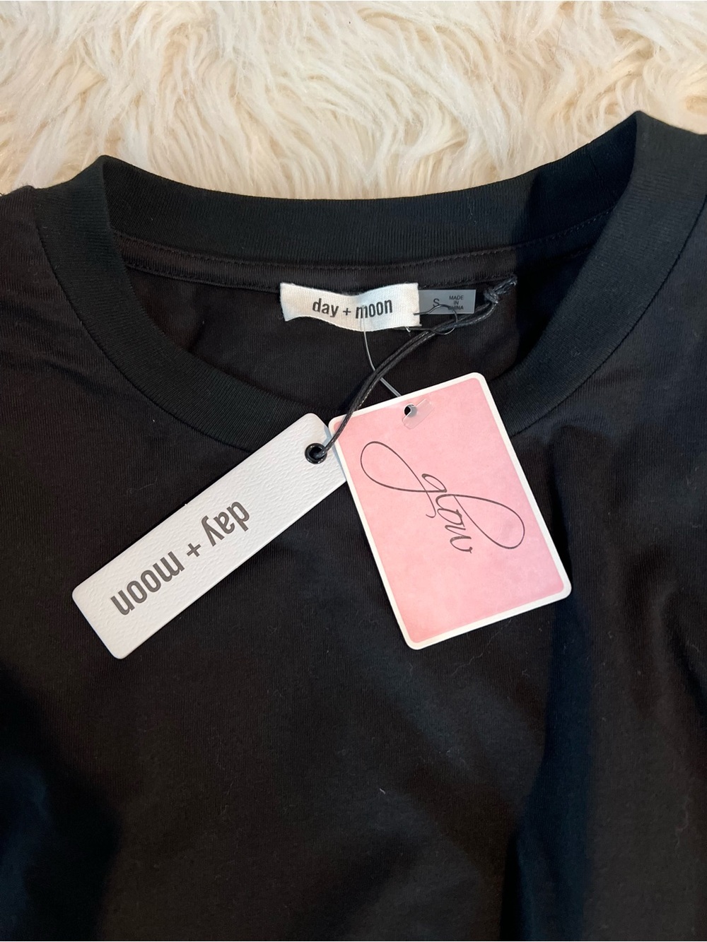 NWT Day + Moon Black Tulle Puff Sleeve Top Size Small - Picture 5 of 10